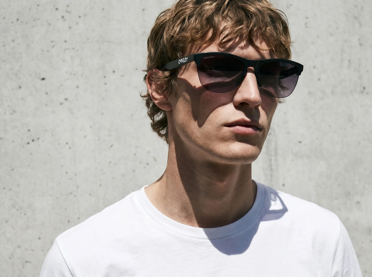 Oakley OO9374 Frogskins Lite 937449